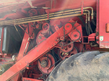 Combină Case CF80 - 8