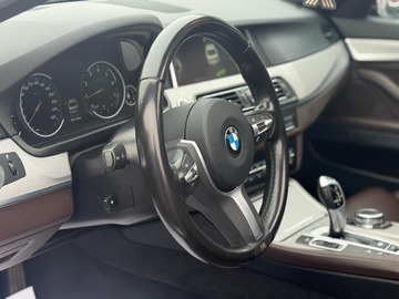 BMW 528i Xdrive - 6