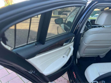 BMW 540iX Luxury - 3