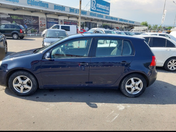 Dezmembrez golf V, 1.4 Benzină Fsi, fără motor - 4